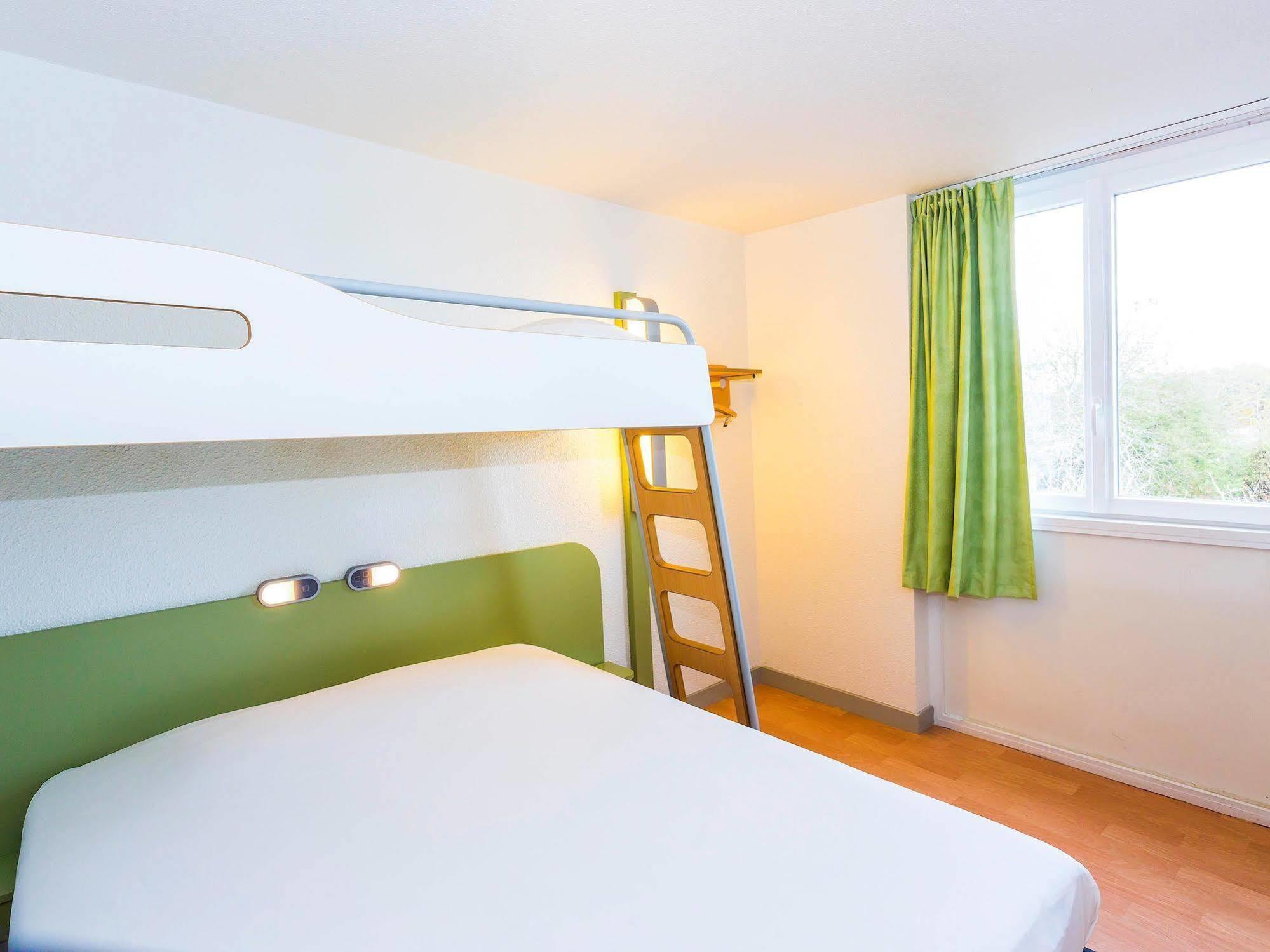 Ibis Budget Lorient Hennebont Esterno foto