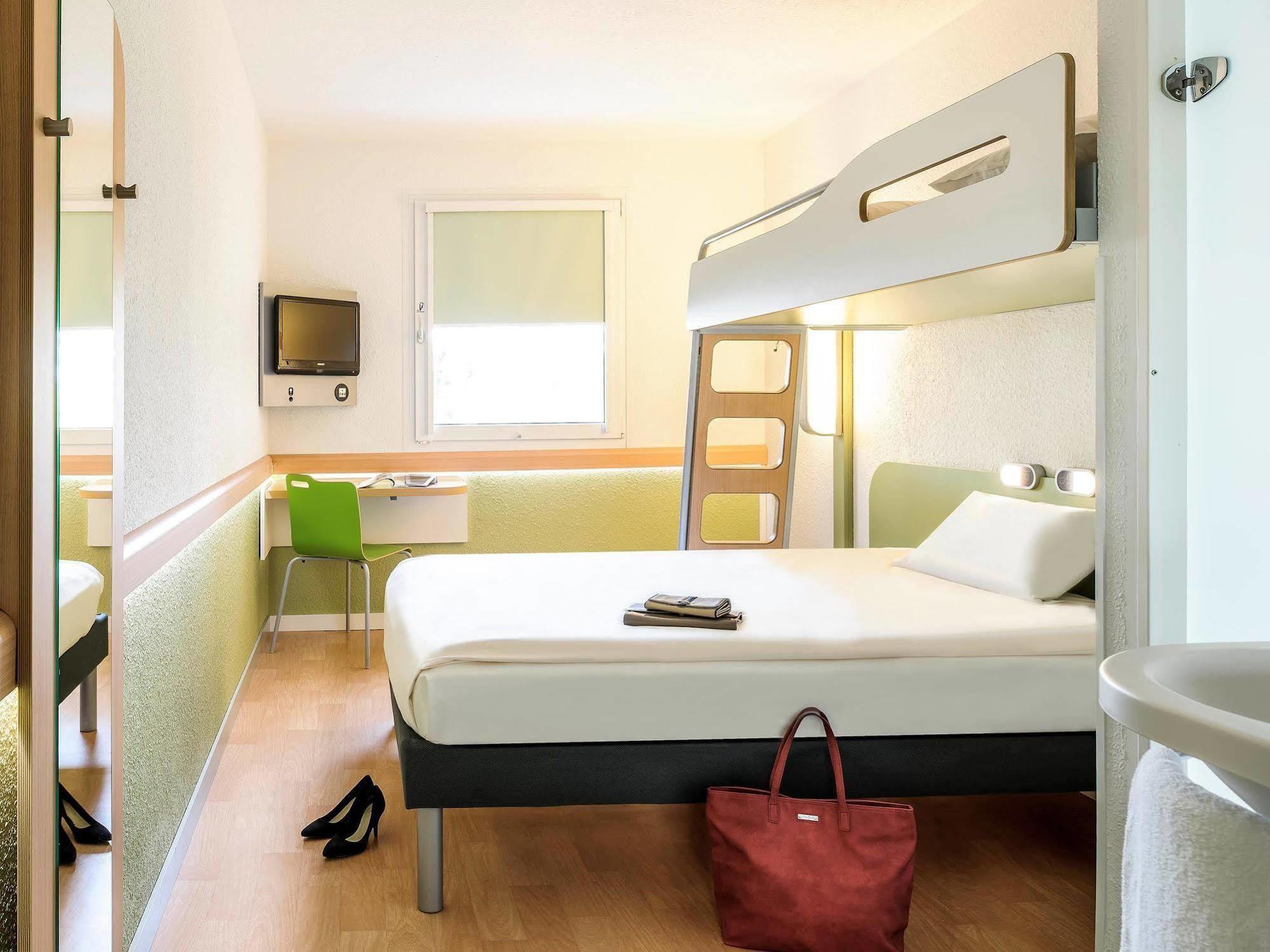 Ibis Budget Lorient Hennebont Esterno foto